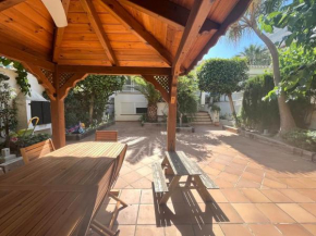 Chalet privado urbanización con piscina y parking